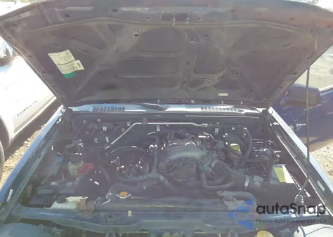 2004 Nissan Xterra Xe/Se z USA, uszkodzony, nr VIN 5N1ED28T04C664447